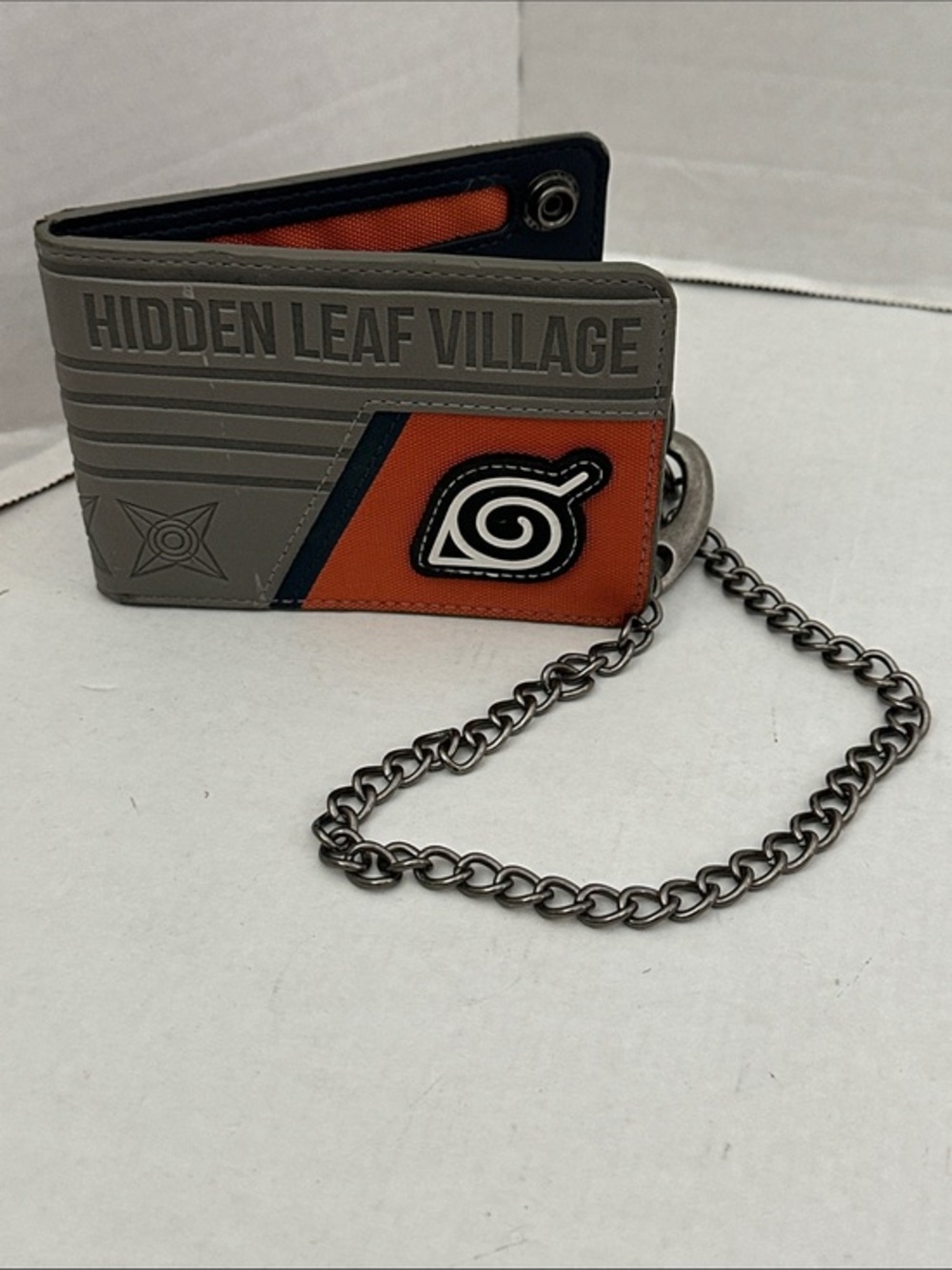 NARUTO Hidden Leaf Village Bifold Wallet with Chain - Gray & Orange